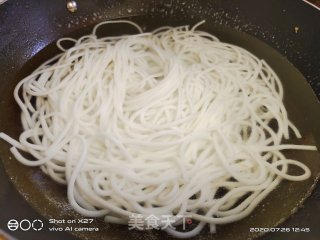 热狗米粉的做法步骤：2