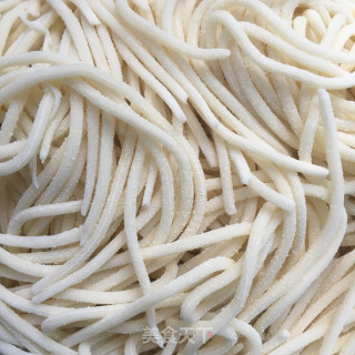 黄瓜丝麻酱凉面的做法步骤：2