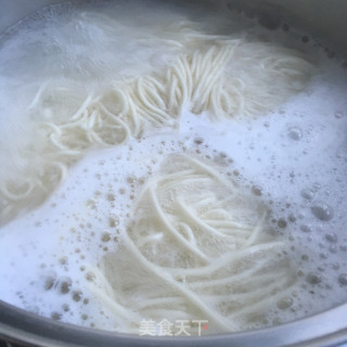 黄瓜丝麻酱凉面的做法步骤：4