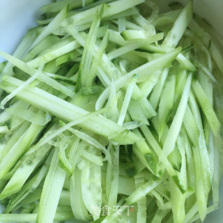 黄瓜丝麻酱凉面的做法步骤：6