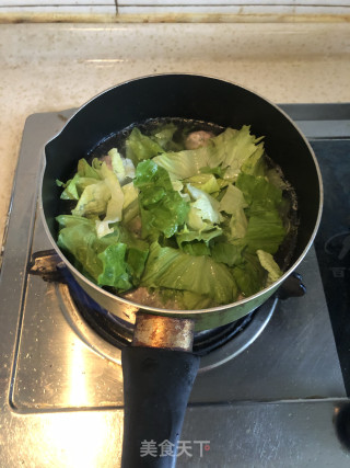 生菜肉丸汤的做法步骤：4