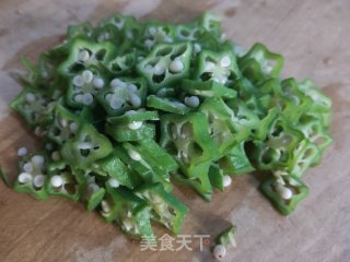 秋葵炒鸡蛋的做法步骤：5
