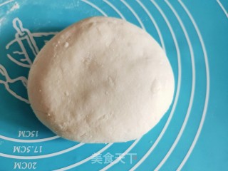 韭菜鸡蛋素盒子的做法步骤：1