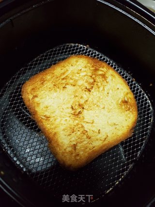 培根鸡蛋三明治的做法步骤：2