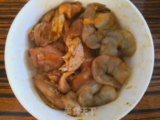 海陆双拼咖喱河粉的做法步骤：1