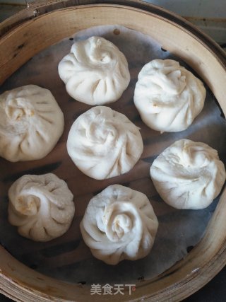 香菇鸡腿酱肉包的做法步骤：11