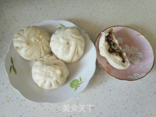 香菇鸡腿酱肉包的做法步骤：12