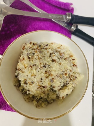 藜麦鸡蛋饼的做法步骤：3