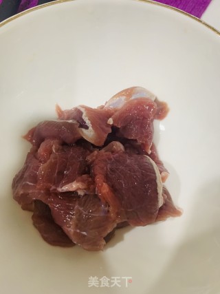 杏鲍菇牛肉的做法步骤：1