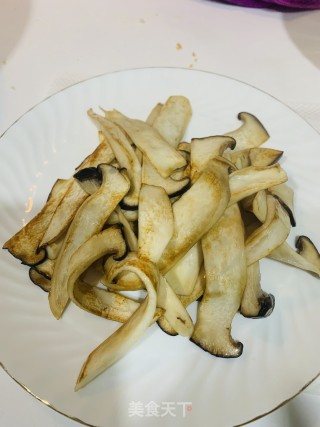 杏鲍菇牛肉的做法步骤：4