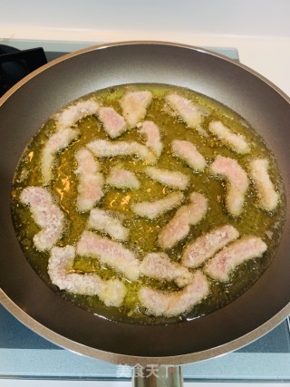 葱香炸肉条的做法步骤：3