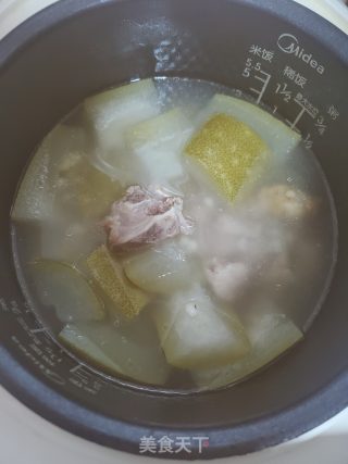 排骨薏米冬瓜汤的做法步骤：6