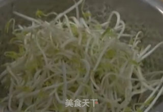 酱香豆芽的做法步骤：1
