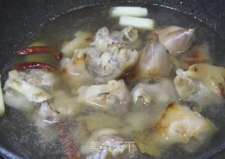 黄豆焖猪脚的做法步骤：6
