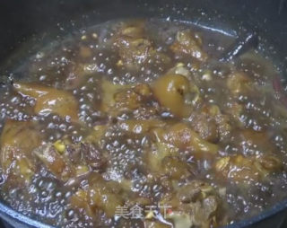 黄豆焖猪脚的做法步骤：8