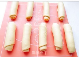 蔓越莓椰蓉面包的做法步骤：15