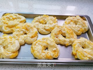 椰蓉面包的做法步骤：33