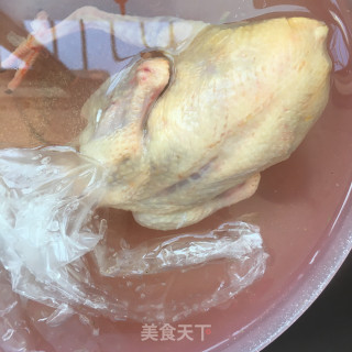 灵芝羊肚菌炖鸽子的做法步骤：2