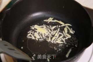 油爆虾的做法步骤：2