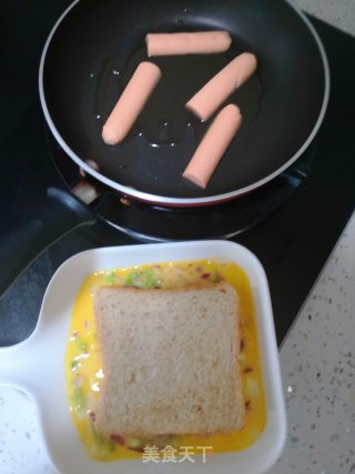 鸡蛋煎全麦面包的做法步骤：2