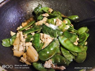 肉烧扁豆的做法步骤：7