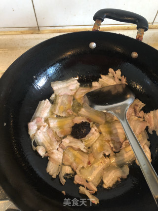 生姜五花肉的做法步骤：5