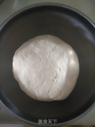 蒜蓉花朵面包的做法步骤：1