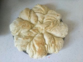 蒜蓉花朵面包的做法步骤：17
