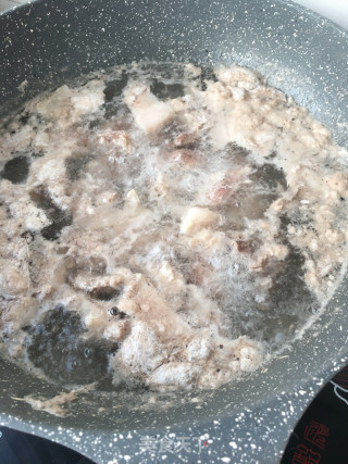 春笋酸豆角烧肉的做法步骤：6