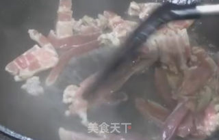 家常炒芹菜的做法步骤：4