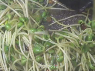 小炒豆苗的做法步骤：4
