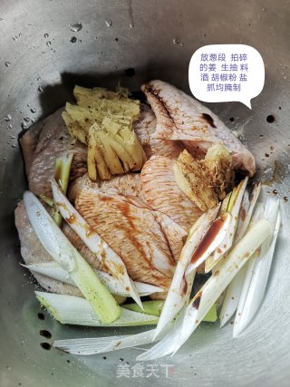 照烧鸡翅的做法步骤：2