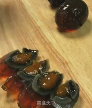 苦瓜皮蛋汤的做法步骤：2