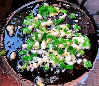 香菇炒五花肉#五花肉#的做法步骤：5