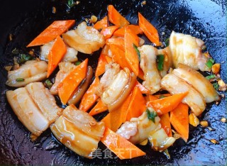 香菇炒五花肉#五花肉#的做法步骤：7