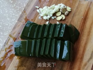 清凉柴叶豆腐的做法步骤：1
