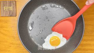 大鱼大肉吃多了，来碗清淡爽口的太阳鸡蛋面吃吃吧的做法步骤：3