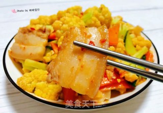 花菜炒五花肉#五花肉#的做法步骤：14
