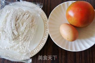 热汤面皮的做法步骤：1
