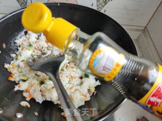 三丁炒米饭的做法步骤：8