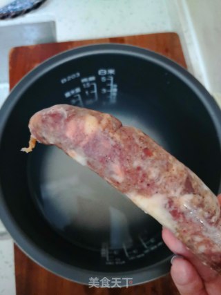 香槟肠酱油饭的做法步骤：1
