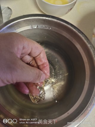 火龙果慕斯蛋糕的做法步骤：3