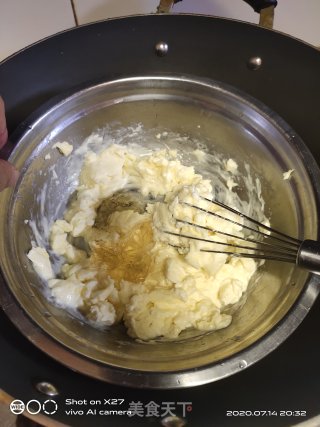 火龙果慕斯蛋糕的做法步骤：5