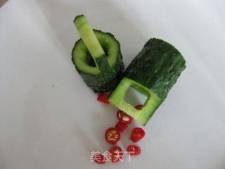 简单盘饰之黄瓜的做法步骤：4