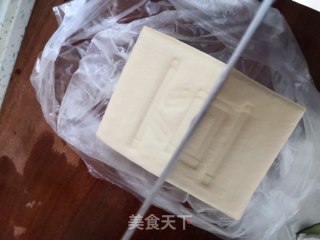 皮蛋豆腐的做法步骤：1