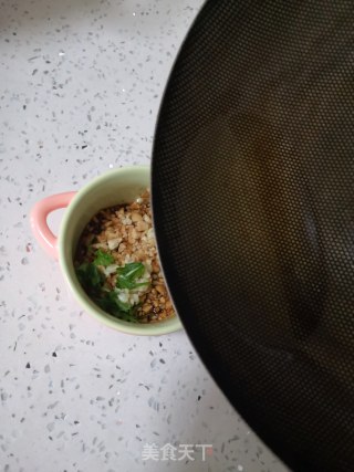 皮蛋豆腐的做法步骤：6