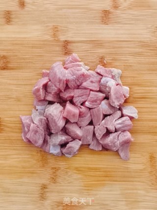 土豆炖牛肉的做法步骤：1