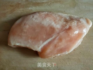 洋葱尖椒炒鸡丁的做法步骤：1