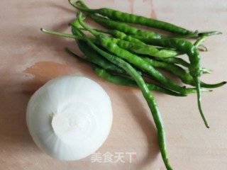 洋葱尖椒炒鸡丁的做法步骤：5