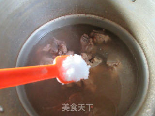 花芸豆肉骨汤的做法步骤：6